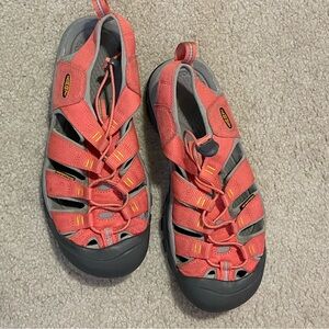 Keens, Women’s size 10